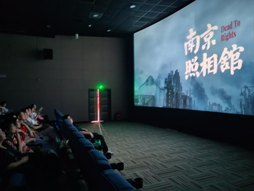 坡子街西湖社区“金晖湘伴 平安助老”志愿服务项目红色观影公益活动(图2)