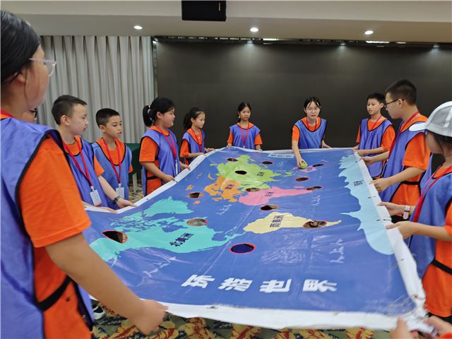 2025年湖北工会夏令营五峰营队出发啦(图2)