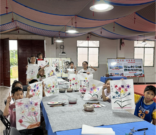 美育微光点亮乡村：艺术公益基地在广西覃签屯揭牌，助力留守儿童描绘人生彩虹(图5)