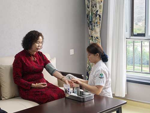 青海海东:锚定高原康养新高地 构建产业发展新格局(图4) 青海海东:锚定高原康养新高地 构建产业发展新格局(图4)