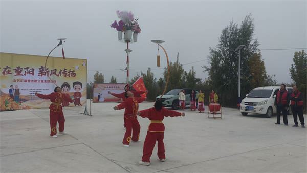 小张庄举办“爱在夕阳、新风传扬”文艺汇演,谱写乡风文明新篇章(图13) 小张庄举办“爱在夕阳、新风传扬”文艺汇演,谱写乡风文明新篇章(图13)