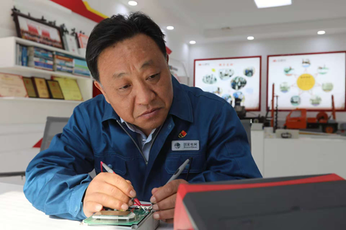 躬耕岁月铸荣光 劳模精神照征程——牛德成事迹(图11) 躬耕岁月铸荣光 劳模精神照征程——牛德成事迹(图11)