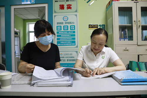 赵党宏:在最平凡的社区,把青春过成“史诗”(图3) 赵党宏:在最平凡的社区,把青春过成“史诗”(图3)