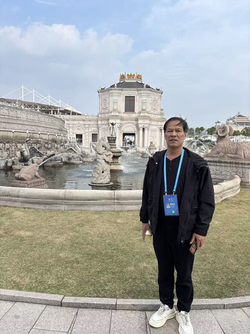 洪旭朝:笔底初心 岁月流芳(图1) 洪旭朝:笔底初心 岁月流芳(图1)