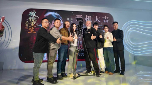 跨时空续写传奇 打造经典新篇——《花木兰:破镜重生》内蒙古开机(图3) 跨时空续写传奇 打造经典新篇——《花木兰:破镜重生》内蒙古开机(图3)