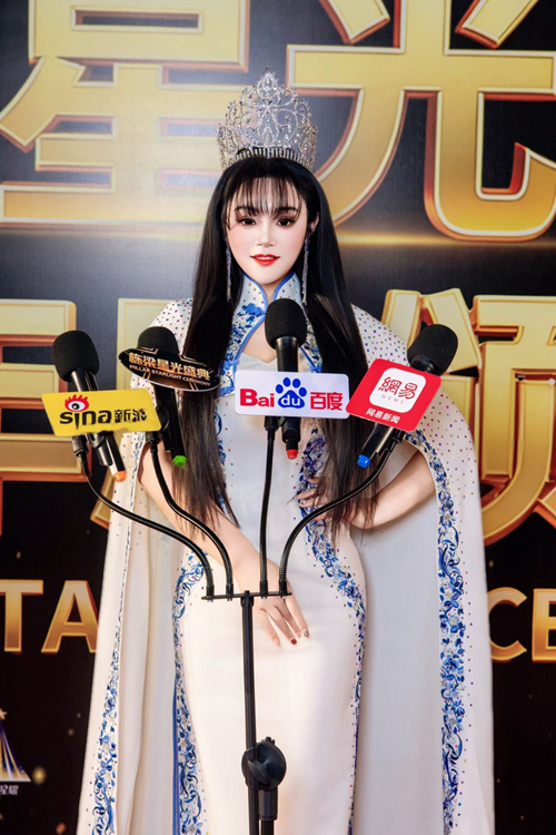 安婷荣任2025栋梁星光盛典荣誉主席 跨界绽放文化魅力(图3) 安婷荣任2025栋梁星光盛典荣誉主席 跨界绽放文化魅力(图3)