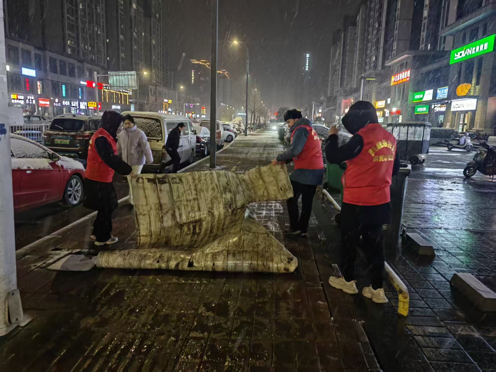 迎元旦·战风雪 归航路社区以“暖心事”筑牢平安防线
