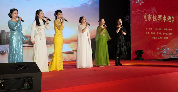 “艳阳天”第三届宝鸡新年原创歌会举办(图7) “艳阳天”第三届宝鸡新年原创歌会举办(图7)